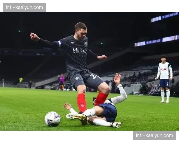 布伦特福德后卫希基接近复出 但大概率赶不上本轮比赛 布伦特福德后卫希基接近复出 但大概率赶不上本轮比赛